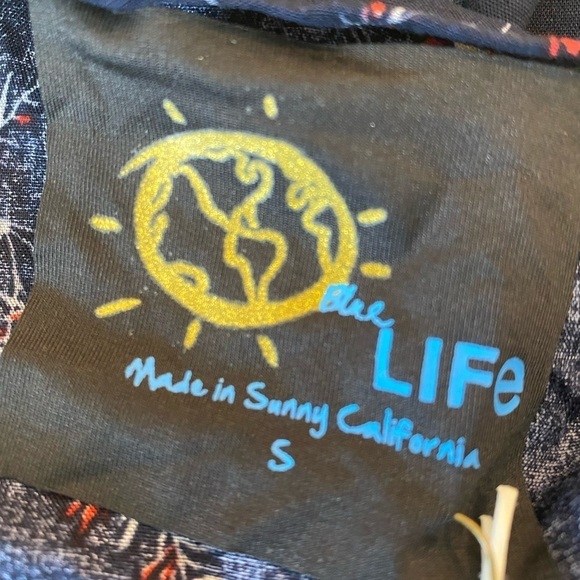 Revolve Ditsy Navy Floral Wrap Dress Feminine Summer by Blue Life Made in Ca - Picture 5 of 14